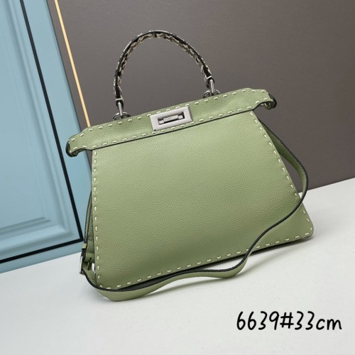 펜디 피카부 셀러리아 파이톤 핸들 33cm [민트]
